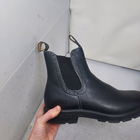 Blundstone WOMENS Chelsea Black Tall Boot - Picture 2 of 8